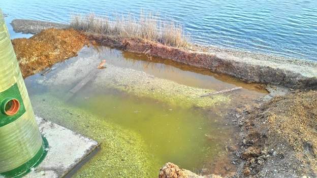 Неочищенные канализационные стоки продолжают попадать в озеро Саки