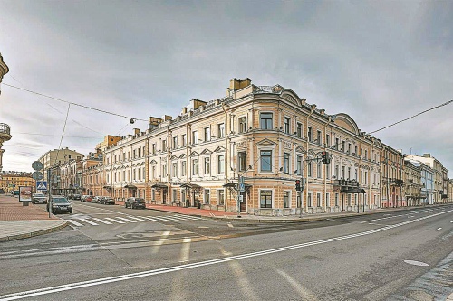 5 лет назад ДАРу «достался» этот питерский особняк. Квартиры в нем продаются за 172 млн рублей!