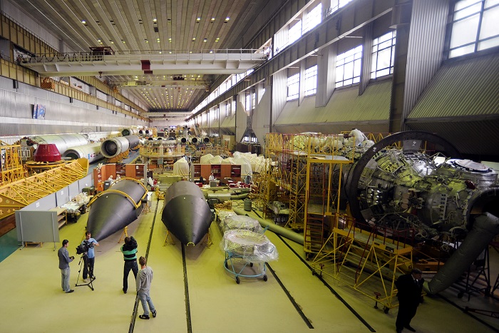 Центр имени Хруничева – какие же станки нужны для изготовления деталей ракет?