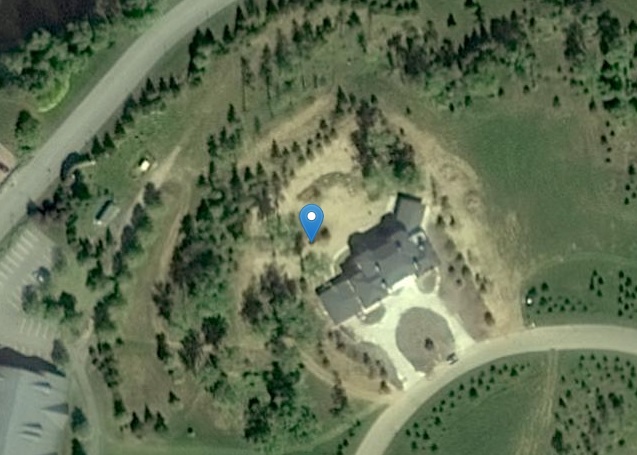 Так выглядит  на карте участок, принадлежащий Алексею Голубеву, в поселке Agalarov Estate