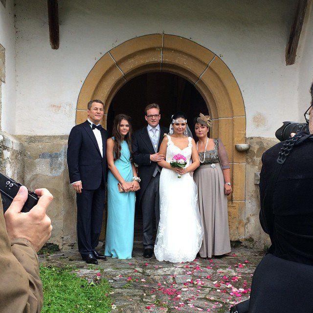 На свадьбе дочери в Австрии