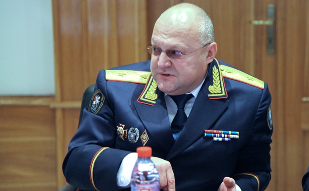Бывший глава Главного следственного управления СКР по Москве, генерал (видимо, тоже бывший) Александр Дрыманов
