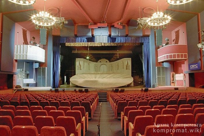 Отремонтированный три года назад театр срочно нуждается в реставрации за 4,5 млрд рублей с панелями из дымчатого эвкалипта